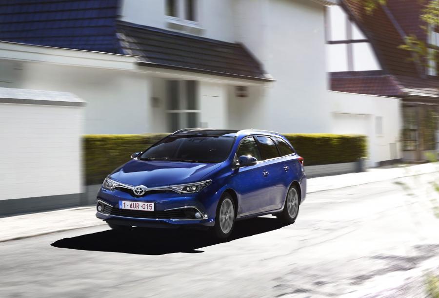  Toyota Auris Tourer Sports 2015 года  (фото 6 из 30)